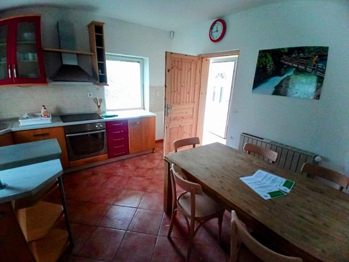 Apartma Friends House Suzid Kobarid