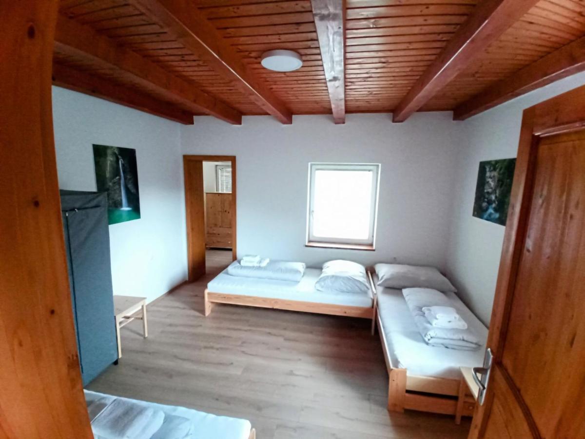 Apartma Friends House Suzid